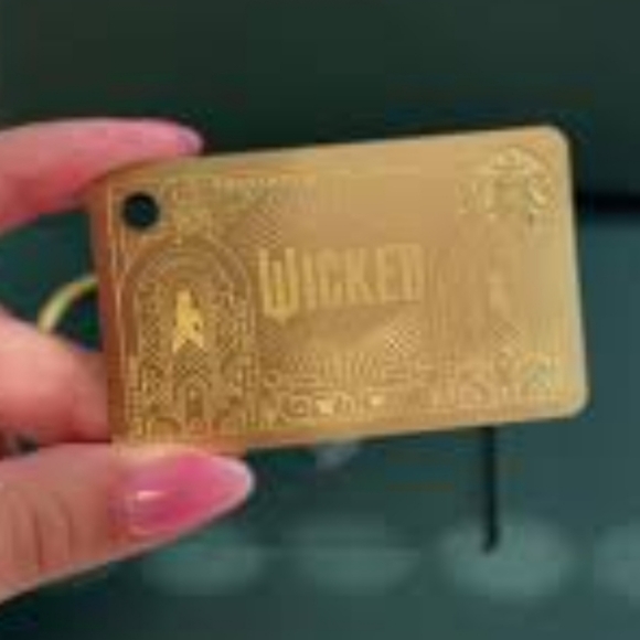 New Limited Edition Starbucks WICKED Gold Metal Gift Card Keychain Loaded W/$50 - Picture 3 of 9